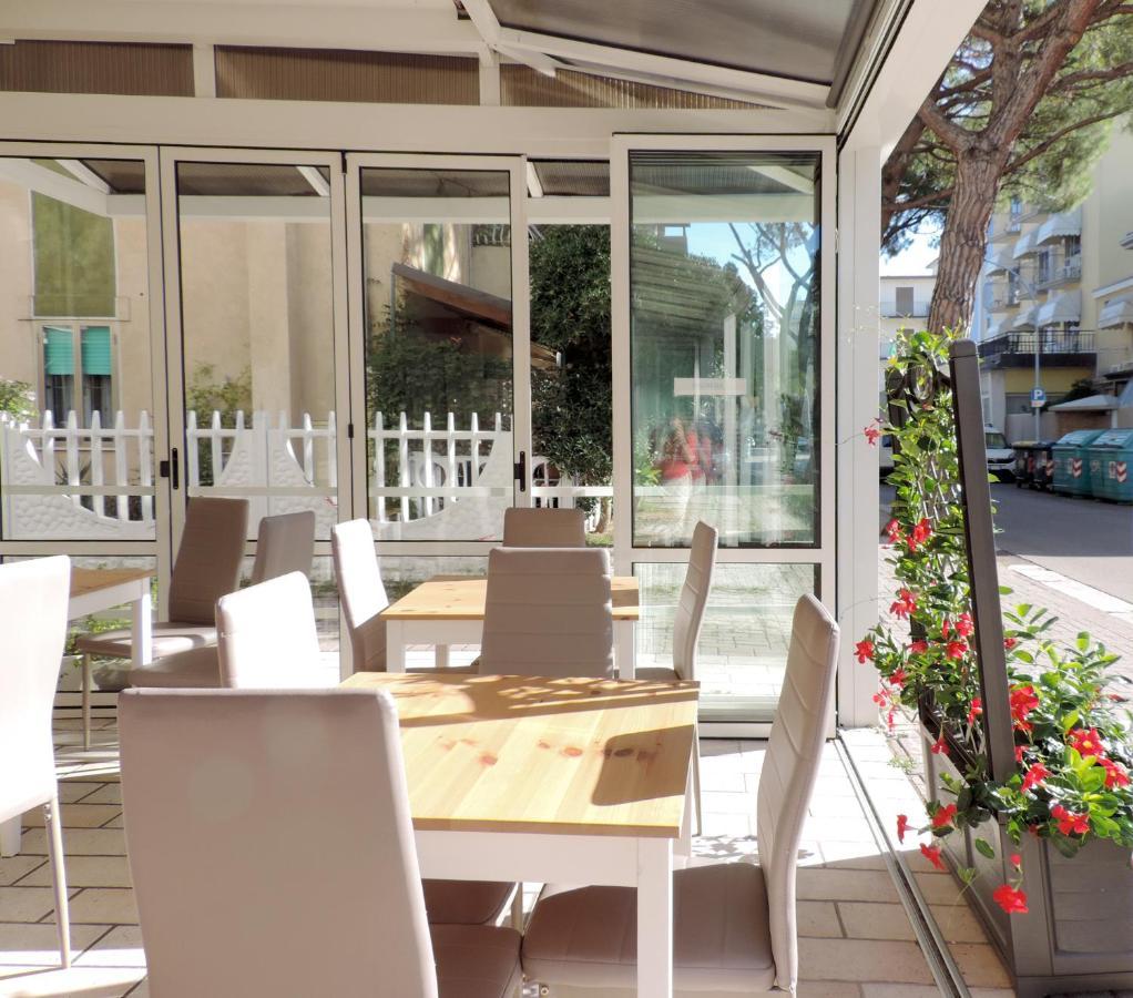 Hotel Saturno Lido di Jesolo Zewnętrze zdjęcie